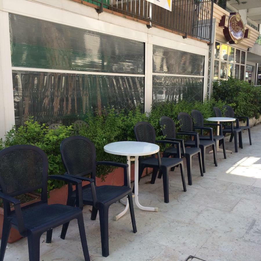 New Prophet Bed and Breakfast Cattolica Exteriör bild