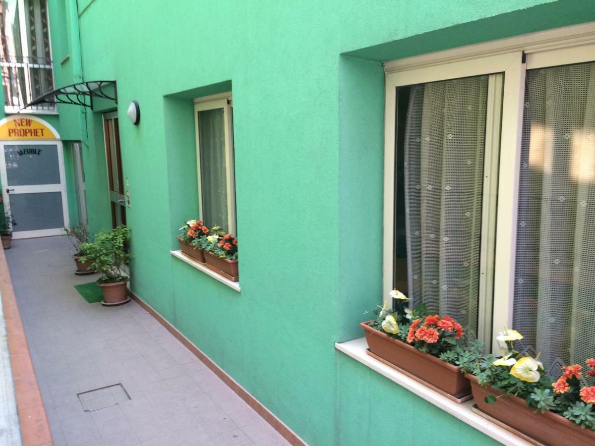 New Prophet Bed and Breakfast Cattolica Exteriör bild