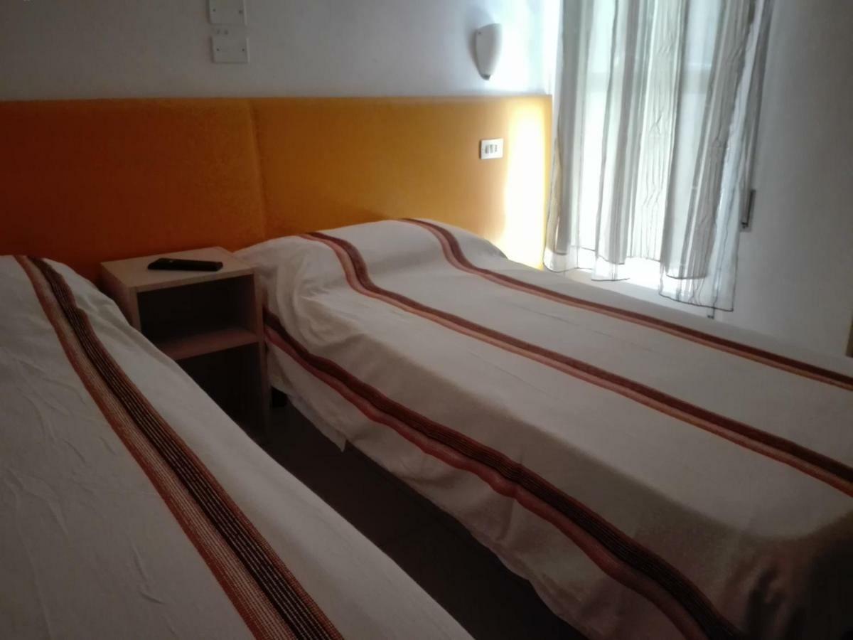 New Prophet Bed and Breakfast Cattolica Exteriör bild